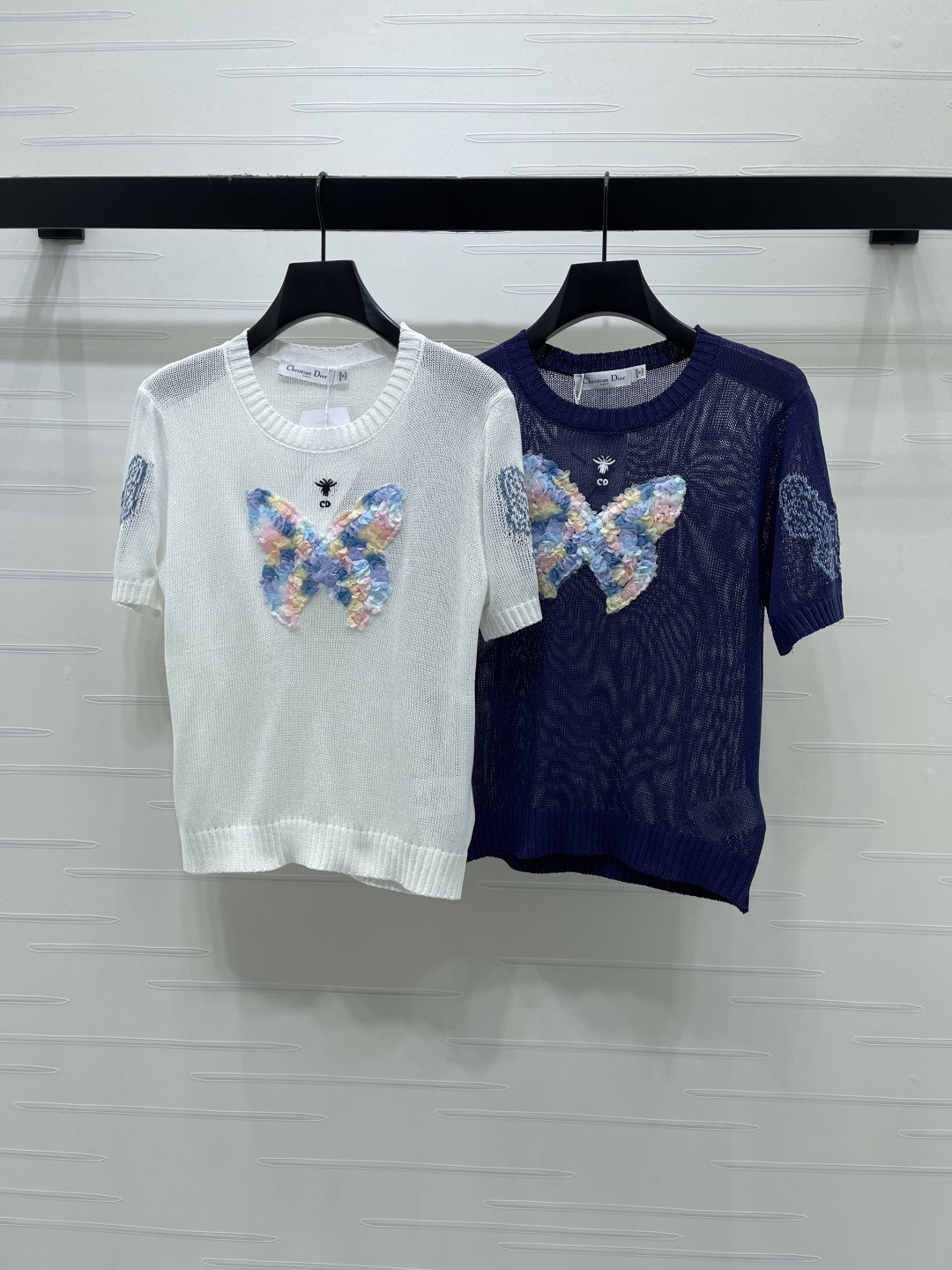 Women's short sleeves